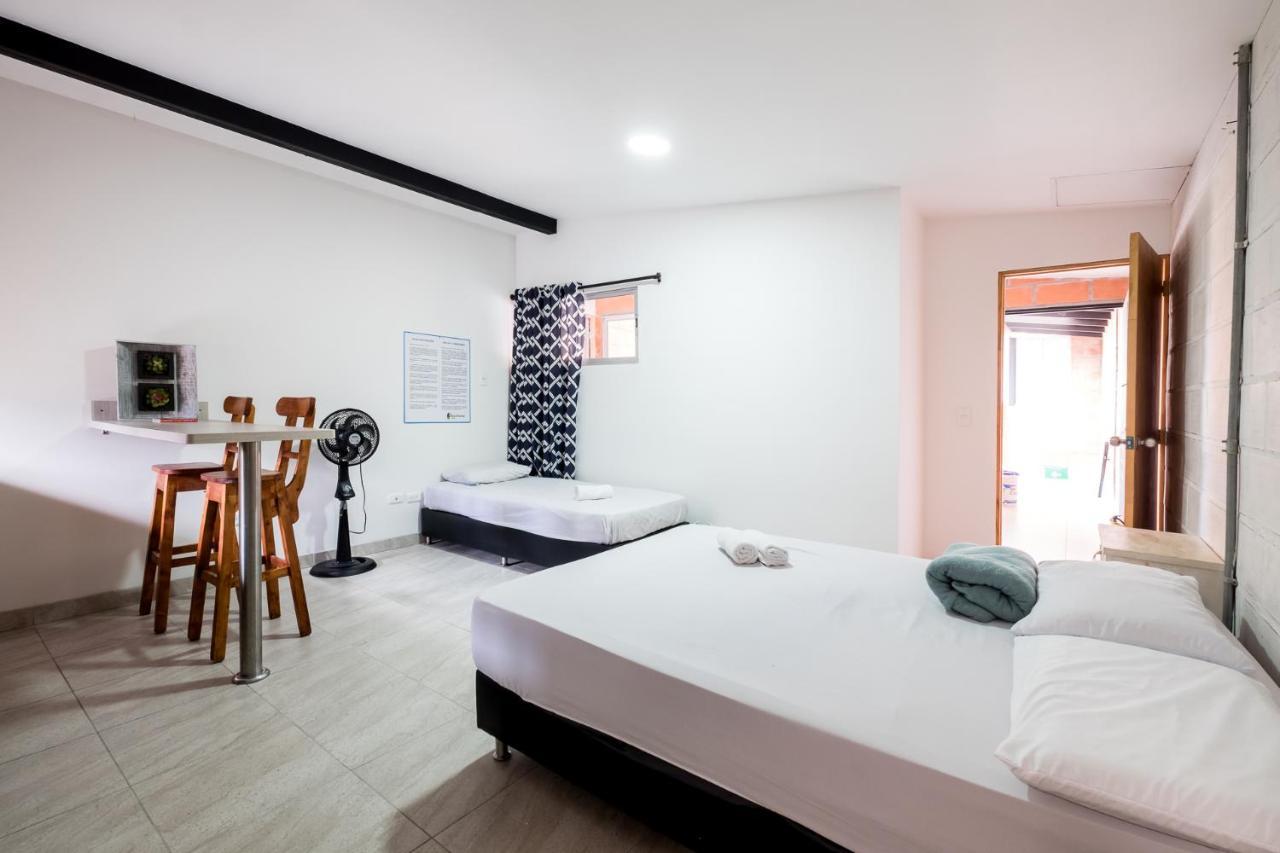 Medellin Backpacker Hostel מראה חיצוני תמונה