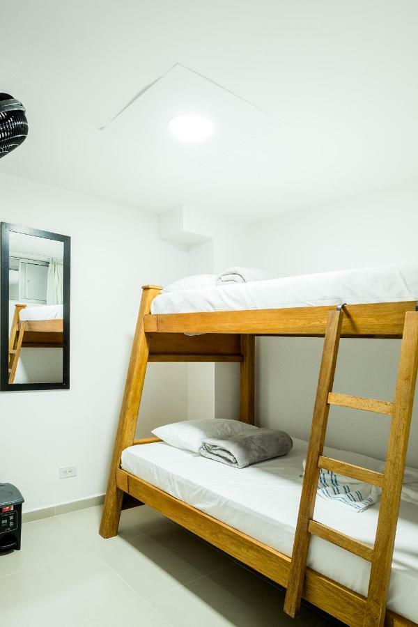 Medellin Backpacker Hostel מראה חיצוני תמונה