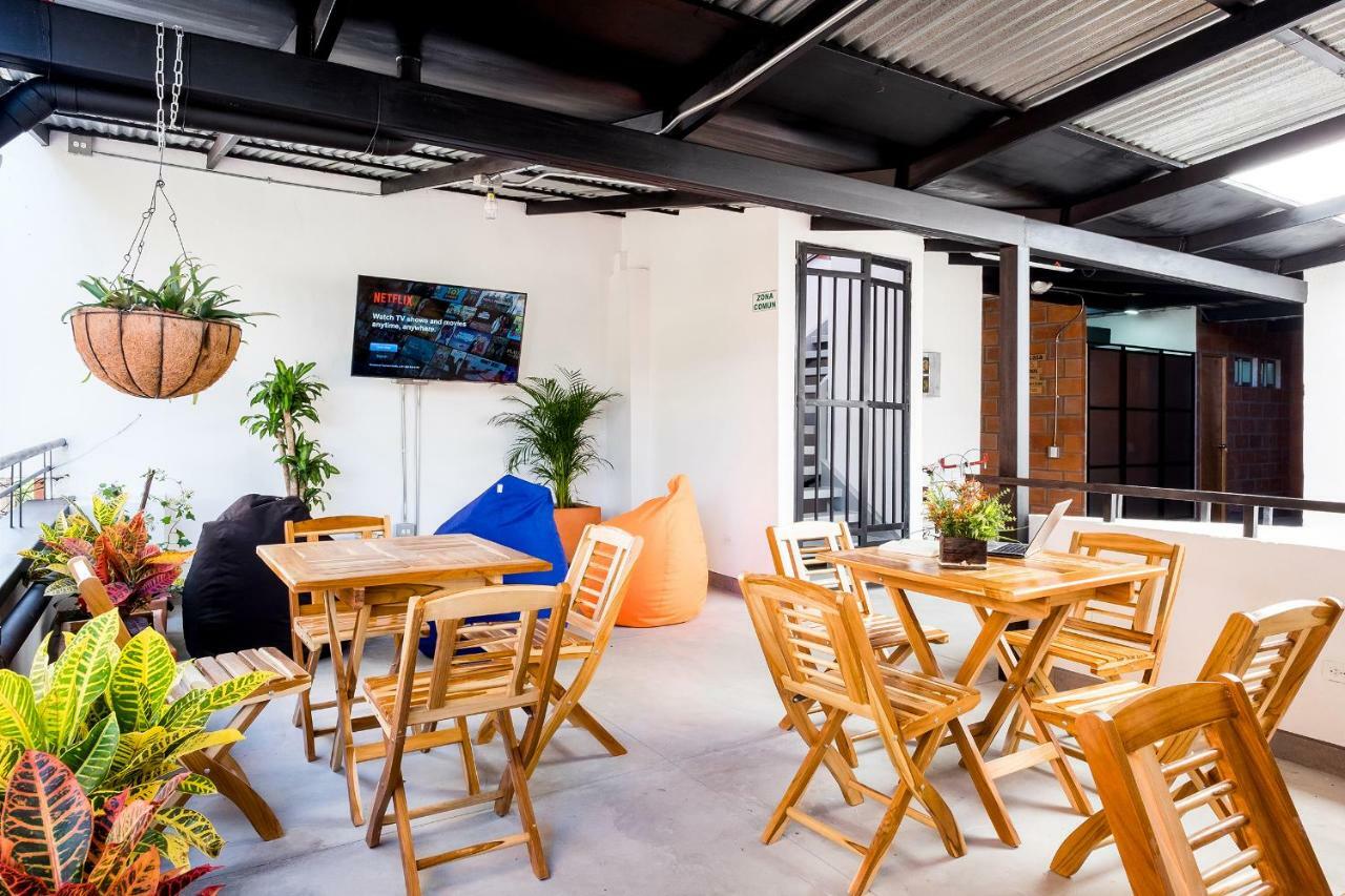 Medellin Backpacker Hostel מראה חיצוני תמונה