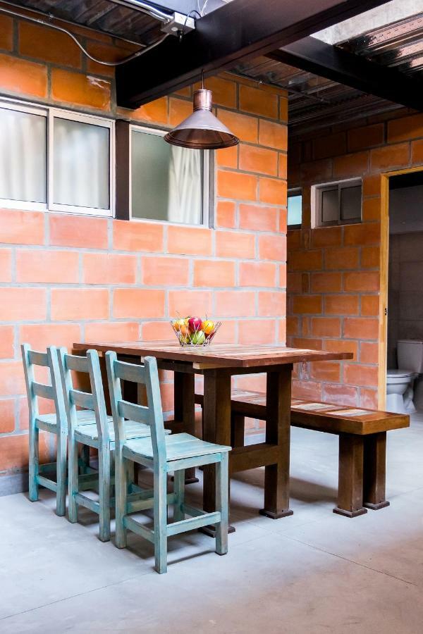 Medellin Backpacker Hostel מראה חיצוני תמונה