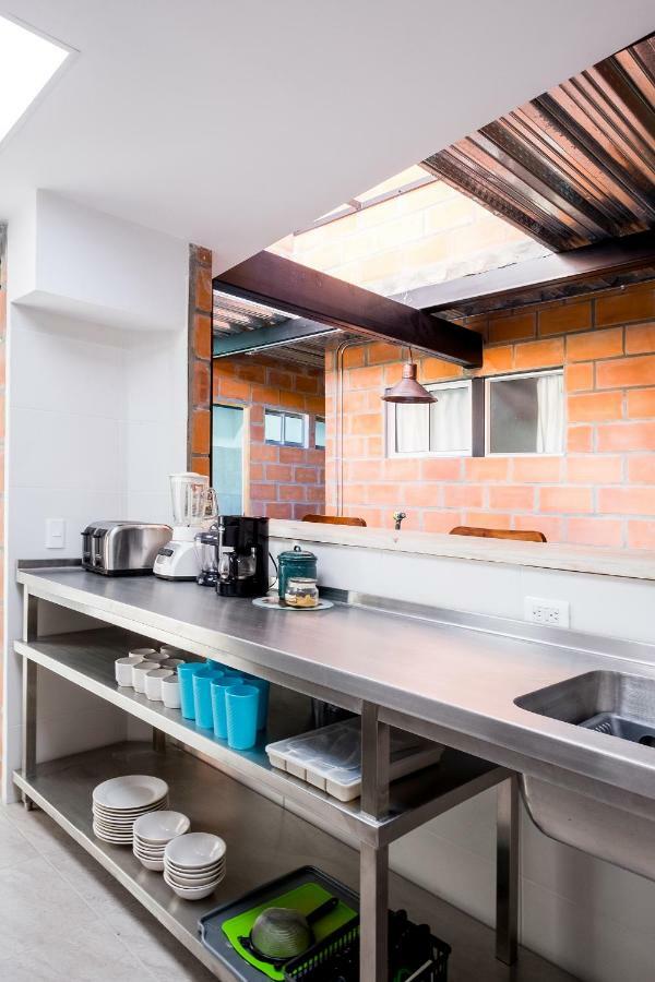 Medellin Backpacker Hostel מראה חיצוני תמונה