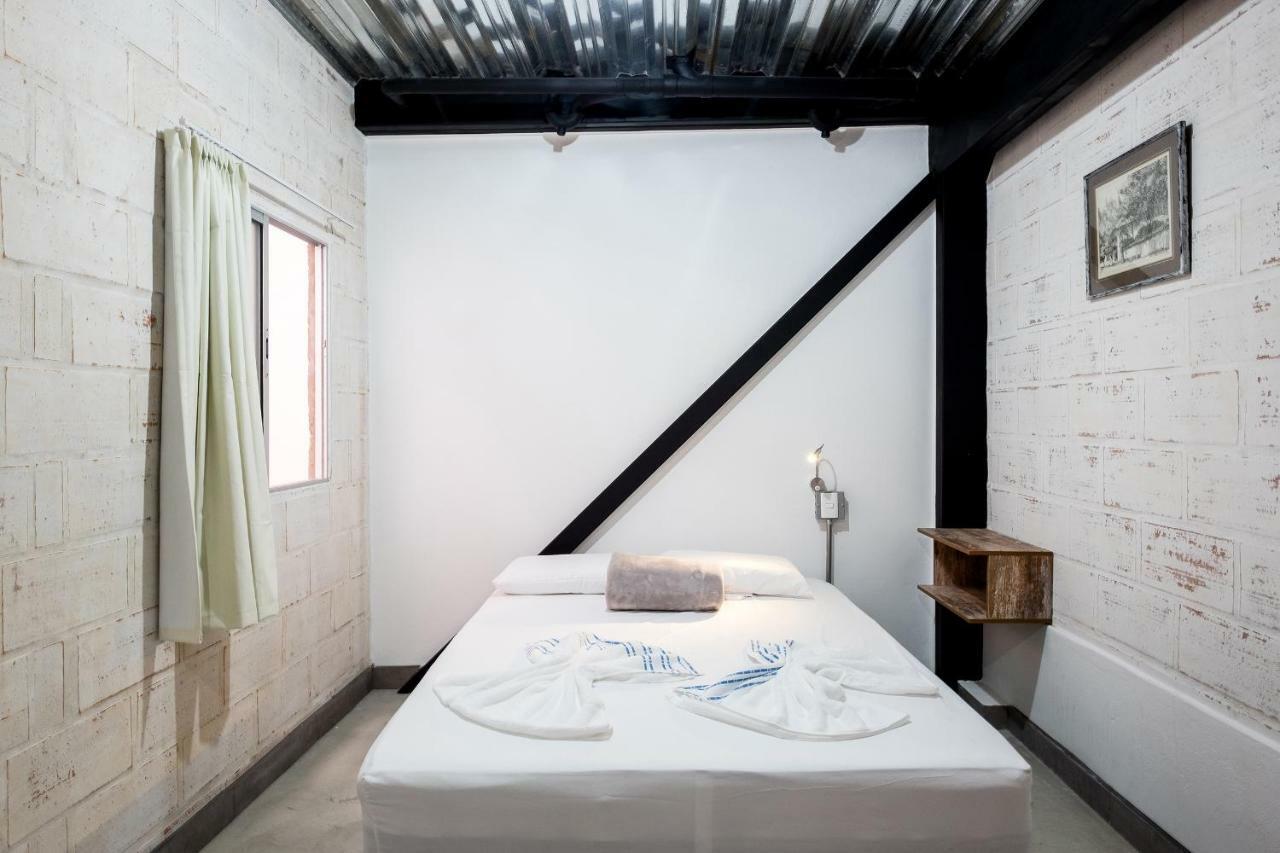 Medellin Backpacker Hostel מראה חיצוני תמונה
